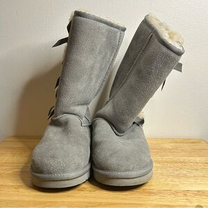 Koolaburra by UGG Light Gray Winter Boots